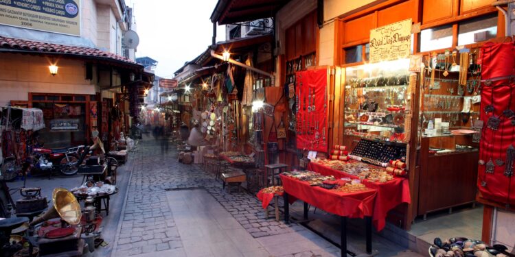 TİCARİ İŞYERİ İMARLARININ ÖNÜ AÇILACAK